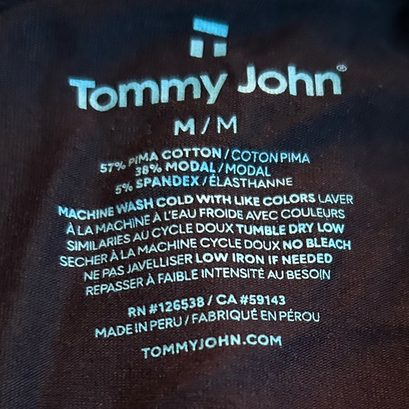 Tommy John Men’s Black Polo Shirt Medium NWT - Picture 3 of 5